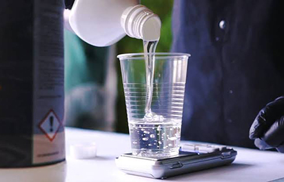 Using Glass Bubbles to Optimize Epoxy Adhesive Formulations